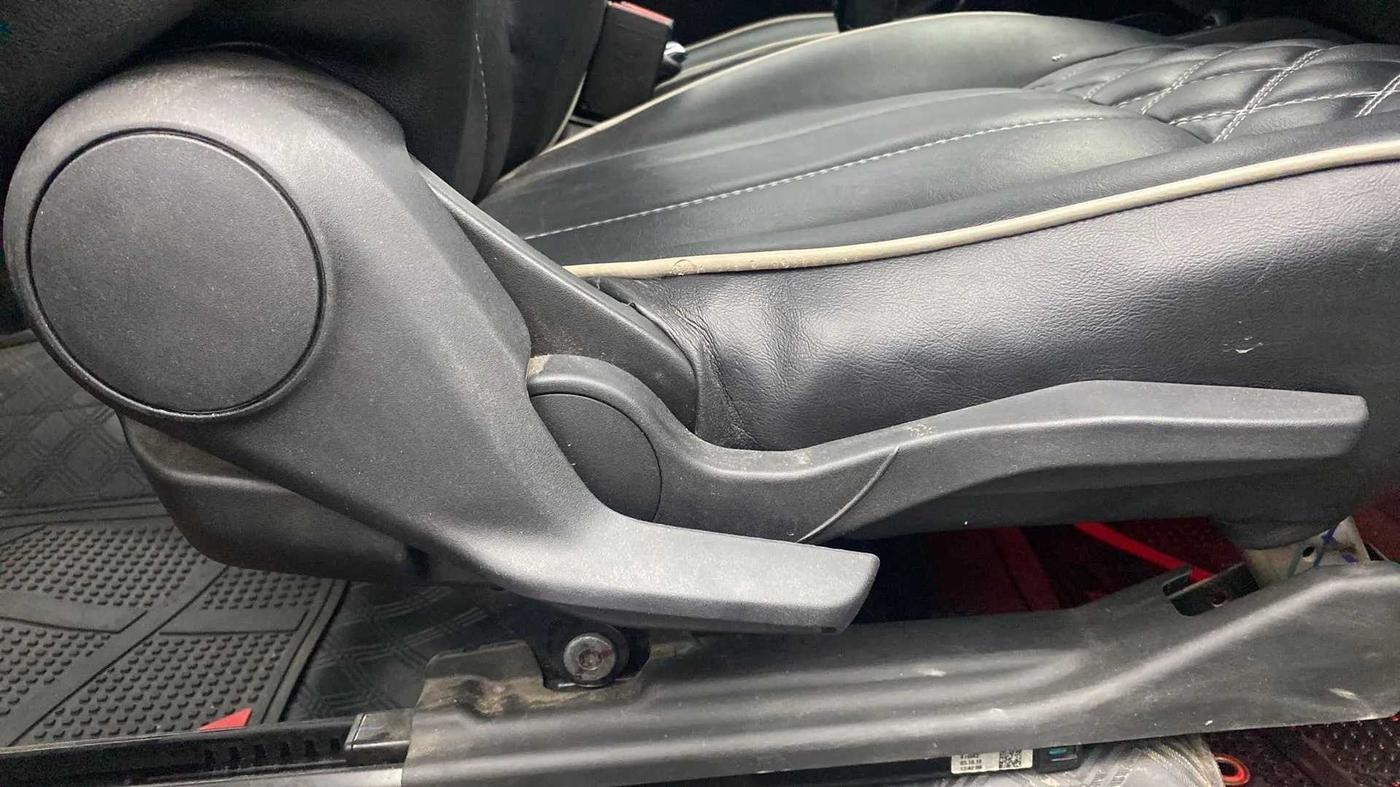 2018 Maruti Swift VXI AMT, Petrol, Automatic, 89,193 km, Driver Side Adjustment Panel