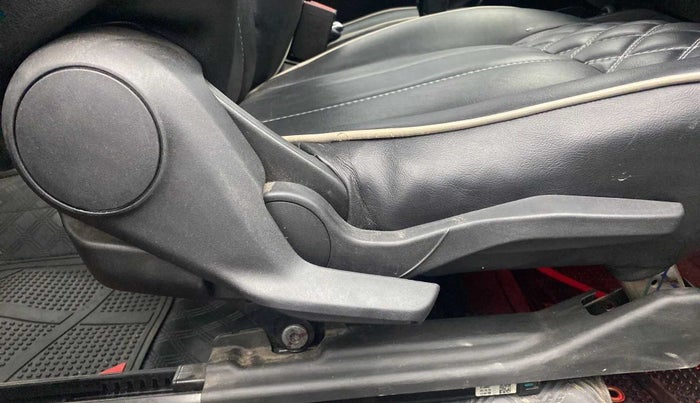2018 Maruti Swift VXI AMT, Petrol, Automatic, 89,193 km, Driver Side Adjustment Panel