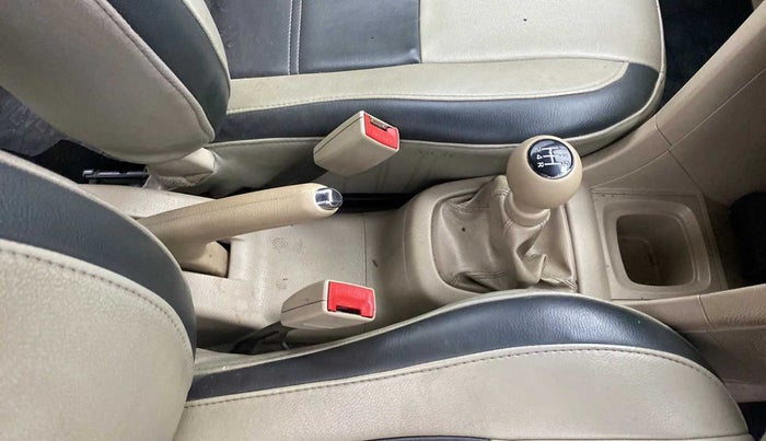 2013 Maruti Swift Dzire VXI, Petrol, Manual, 44,406 km, Gear Lever