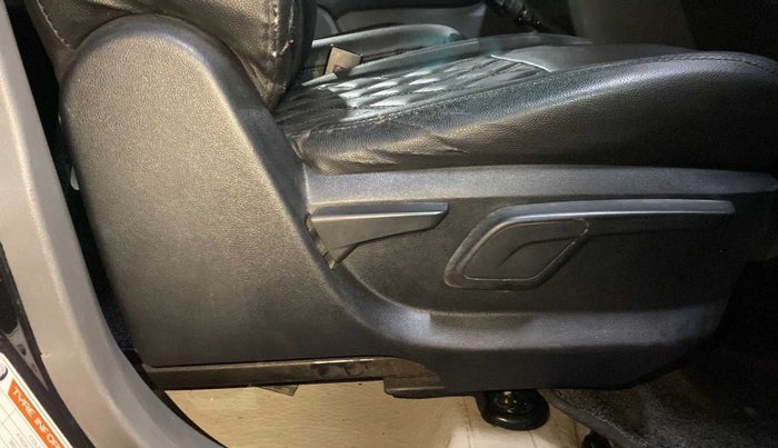 2018 Mahindra KUV 100 NXT K4+ P 6 STR, Petrol, Manual, 40,980 km, Driver Side Adjustment Panel