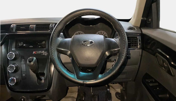2018 Mahindra KUV 100 NXT K4+ P 6 STR, Petrol, Manual, 40,980 km, Steering Wheel Close Up