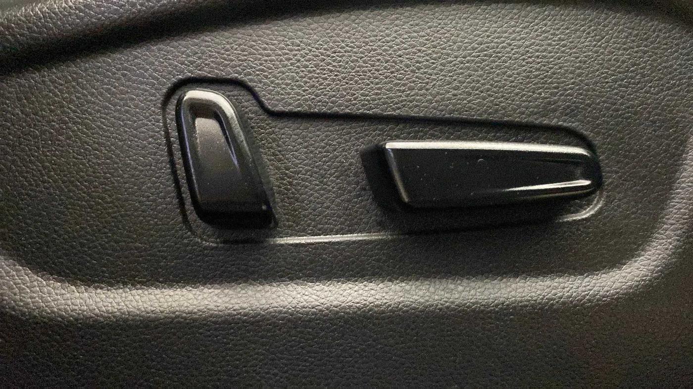 2022 KIA SELTOS GTX PLUS DCT 1.4 PETROL, Petrol, Automatic, 17,491 km, Driver Side Adjustment Panel