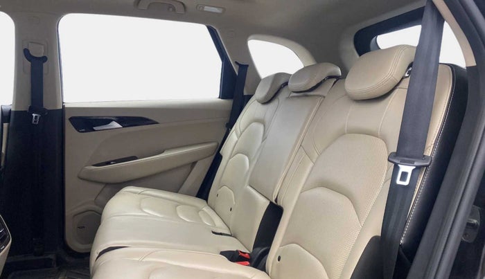 2021 MG HECTOR SHARP 1.5 PETROL CVT, Petrol, Automatic, 25,091 km, Right Side Rear Door Cabin