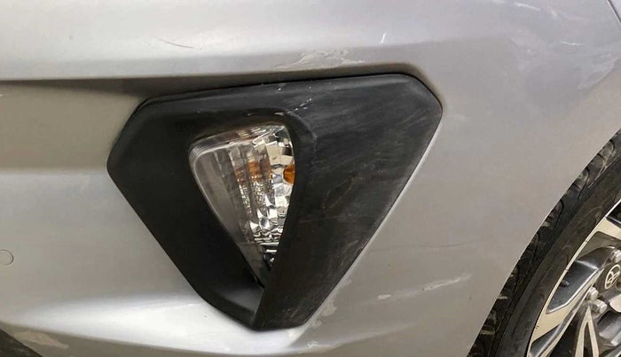 2022 Toyota Innova Crysta 2.7 VX 7 STR, Petrol, Manual, 24,855 km, Front bumper - Minor scratches