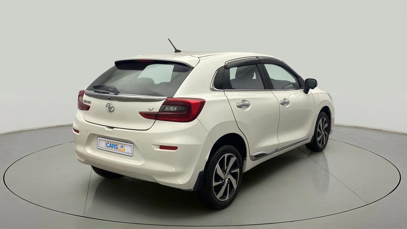 2024 Toyota Glanza V AMT, Petrol, Automatic, 10,441 km, Right Back Diagonal