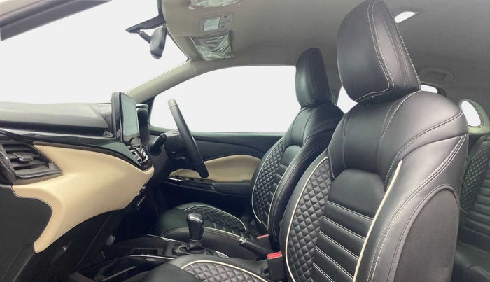 2024 Toyota Glanza V AMT, Petrol, Automatic, 10,441 km, Right Side Front Door Cabin
