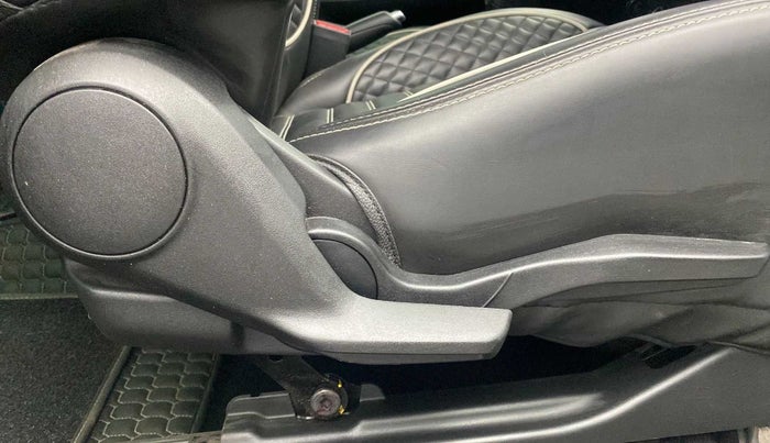 2024 Toyota Glanza V AMT, Petrol, Automatic, 10,441 km, Driver Side Adjustment Panel