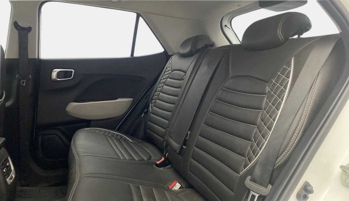2023 Hyundai VENUE SX 1.2 PETROL, Petrol, Manual, 23,488 km, Right Side Rear Door Cabin