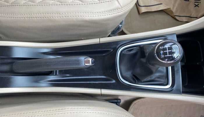2022 Maruti Ciaz ZETA 1.5 SHVS MT PETROL, Petrol, Manual, 18,724 km, Gear Lever