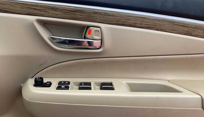 2022 Maruti Ciaz ZETA 1.5 SHVS MT PETROL, Petrol, Manual, 18,724 km, Driver Side Door Panels Control