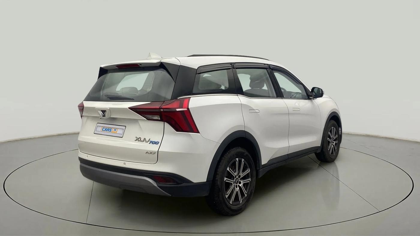 2022 Mahindra XUV700 AX 7 P MT 7 STR, Petrol, Manual, 16,993 km, Right Back Diagonal