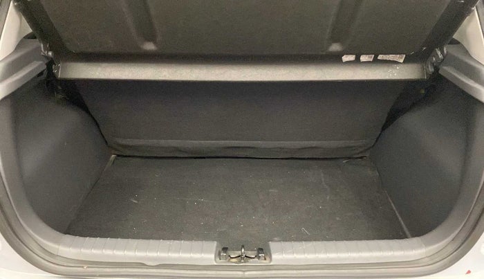 2019 Hyundai GRAND I10 NIOS SPORTZ AMT 1.2 KAPPA VTVT, Petrol, Automatic, 40,949 km, Boot Inside