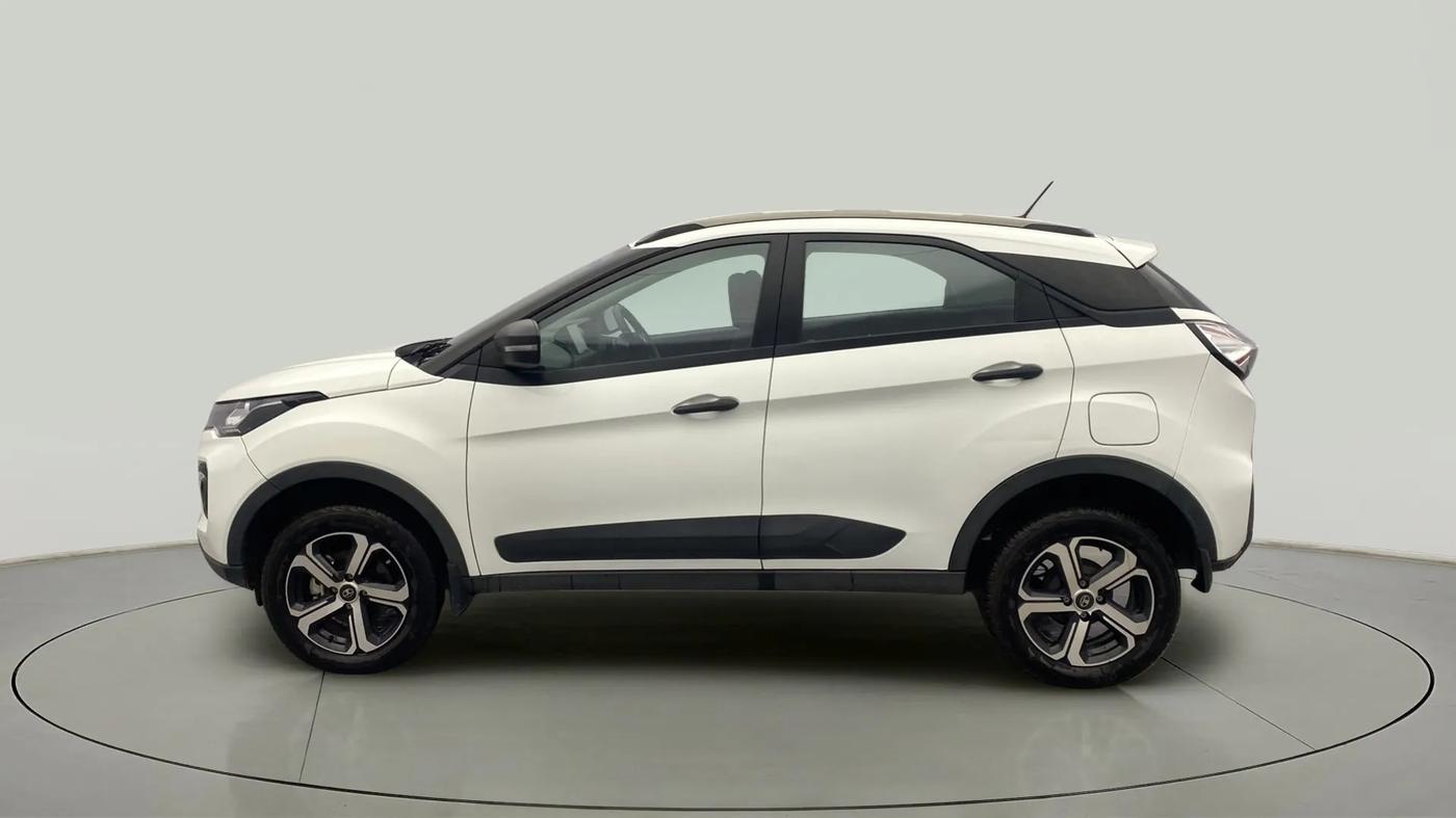 2023 Tata NEXON XMA PETROL, Petrol, Automatic, 7,630 km, Left Side