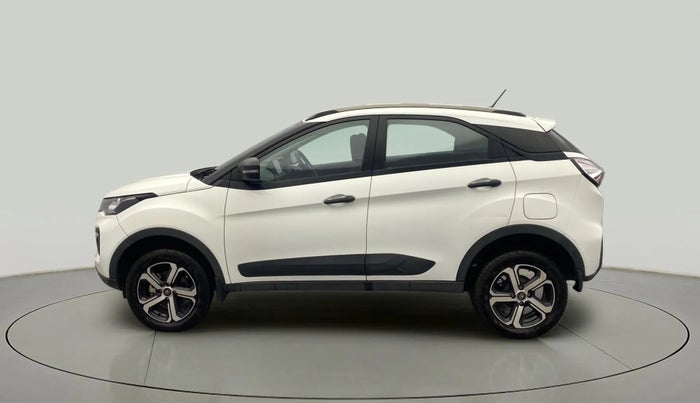 2023 Tata NEXON XMA PETROL, Petrol, Automatic, 7,630 km, Left Side