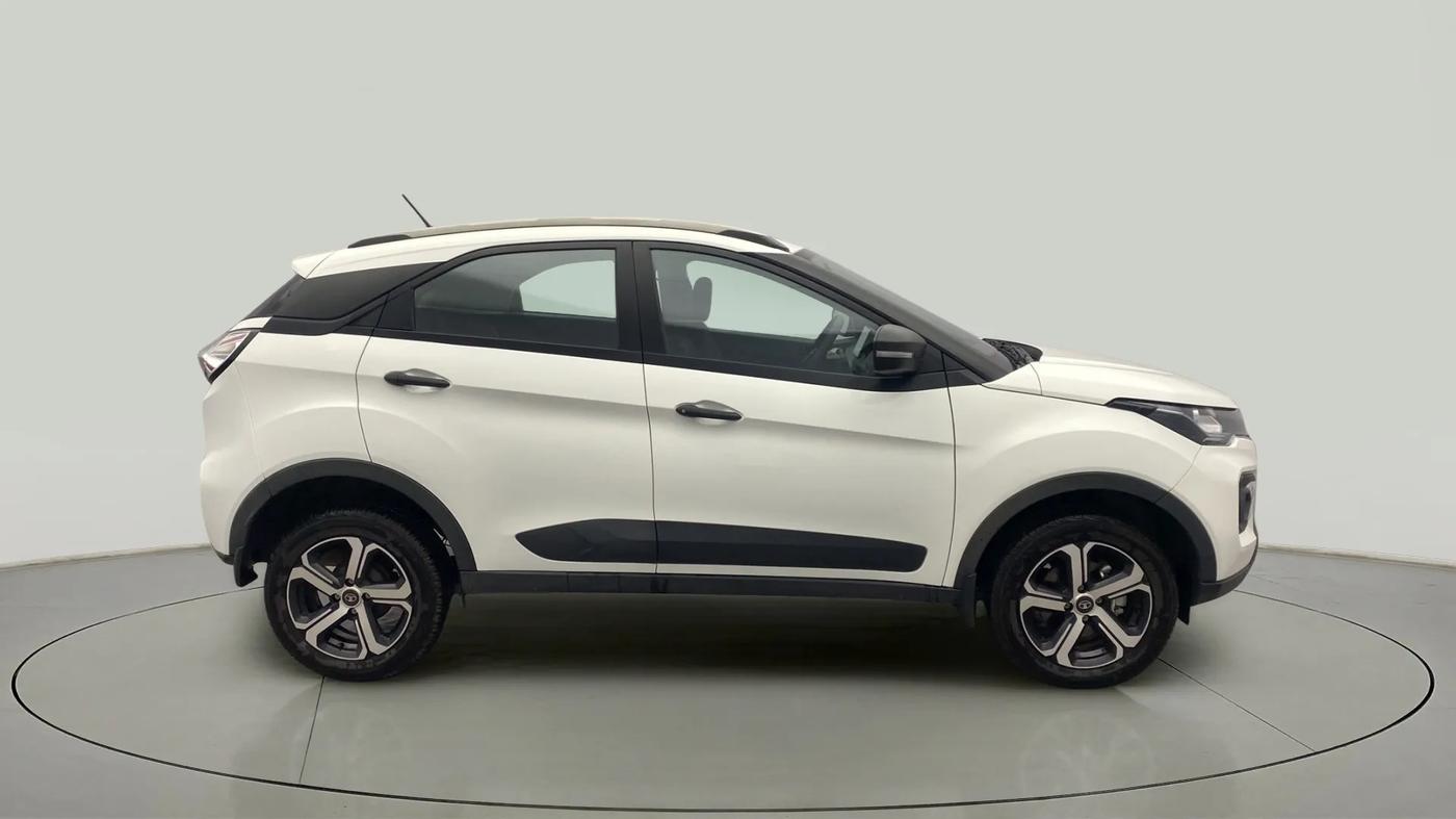 2023 Tata NEXON XMA PETROL, Petrol, Automatic, 7,630 km, Right Side View