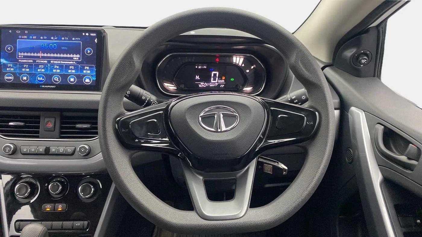 2023 Tata NEXON XMA PETROL, Petrol, Automatic, 7,630 km, Steering Wheel Close Up
