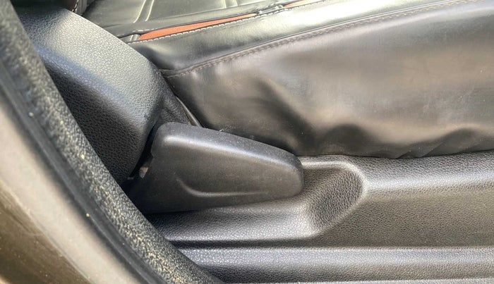 2019 Renault Kwid RXL, Petrol, Manual, 55,428 km, Driver Side Adjustment Panel