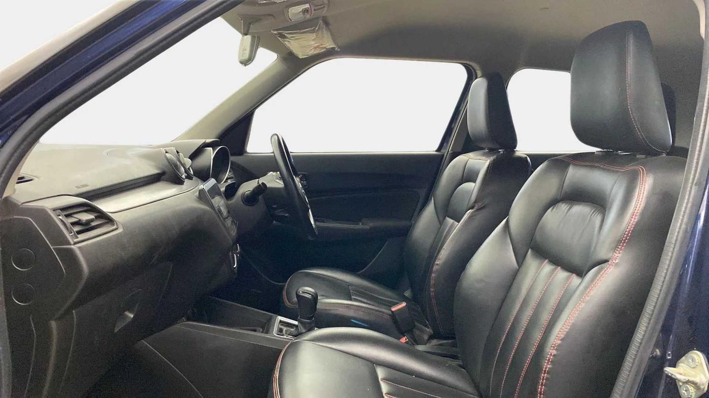 2021 Maruti Swift VXI AMT, Petrol, Automatic, 29,720 km, Right Side Front Door Cabin