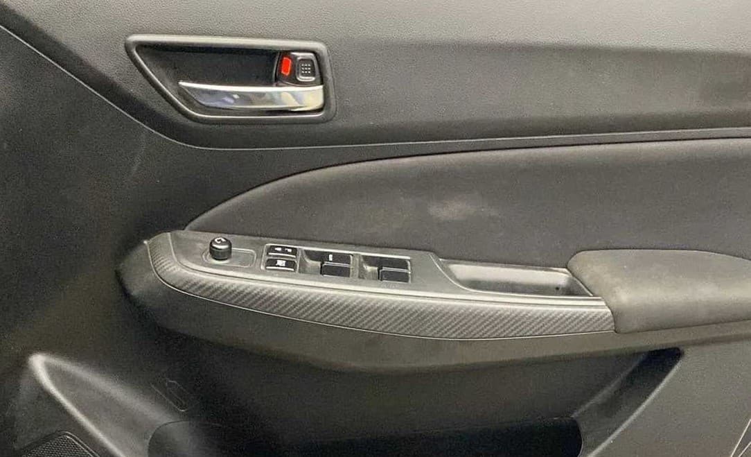 2021 Maruti Swift VXI AMT, Petrol, Automatic, 29,720 km, Driver Side Door Panels Control