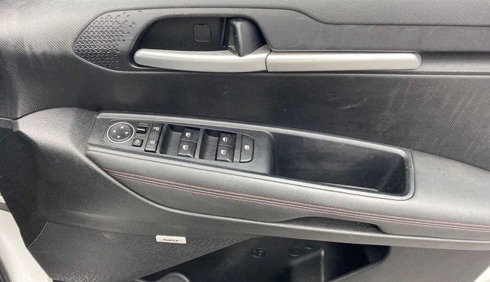 2020 KIA SONET GTX PLUS 1.0 DCT, Petrol, Automatic, 23,358 km, Driver Side Door Panels Control