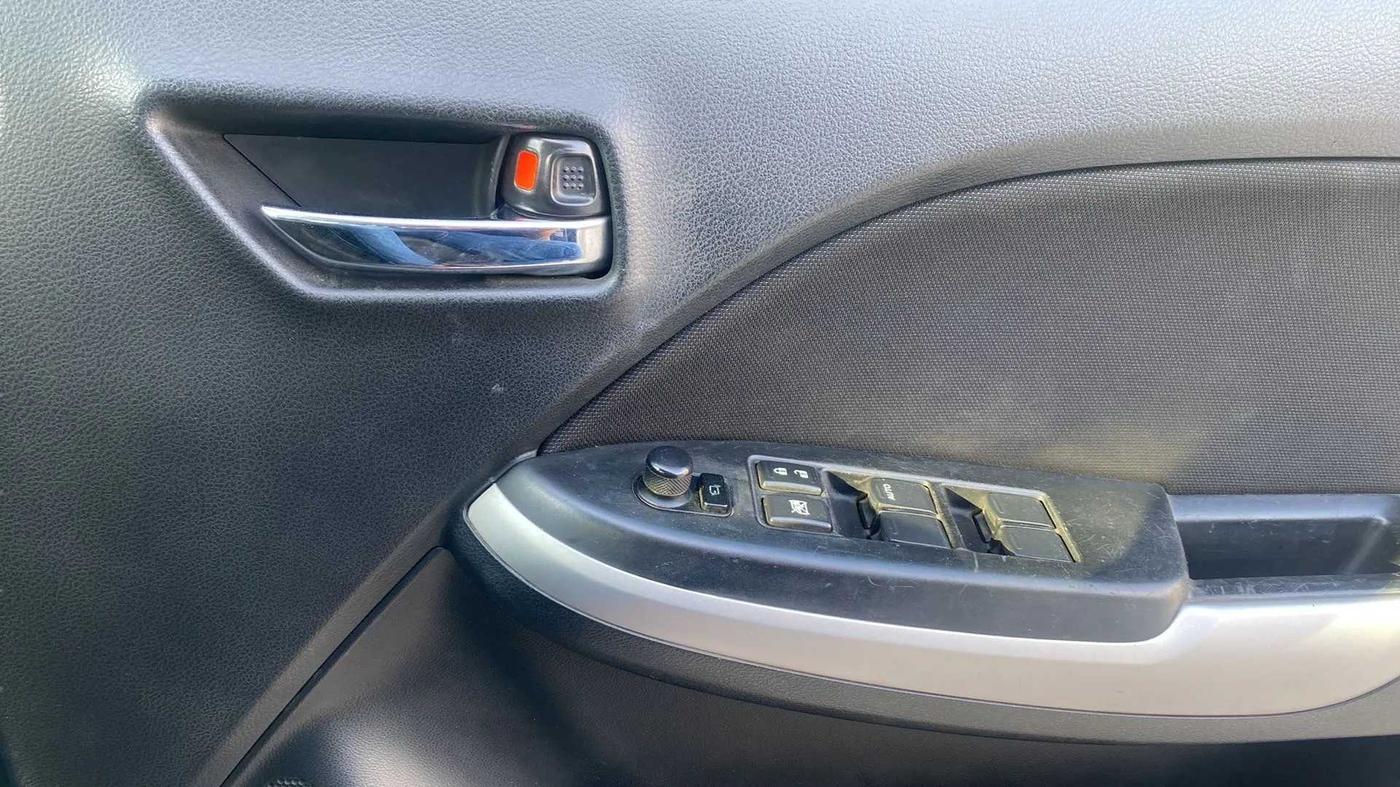 2018 Maruti Baleno ZETA PETROL 1.2, Petrol, Manual, 35,136 km, Driver Side Door Panels Control
