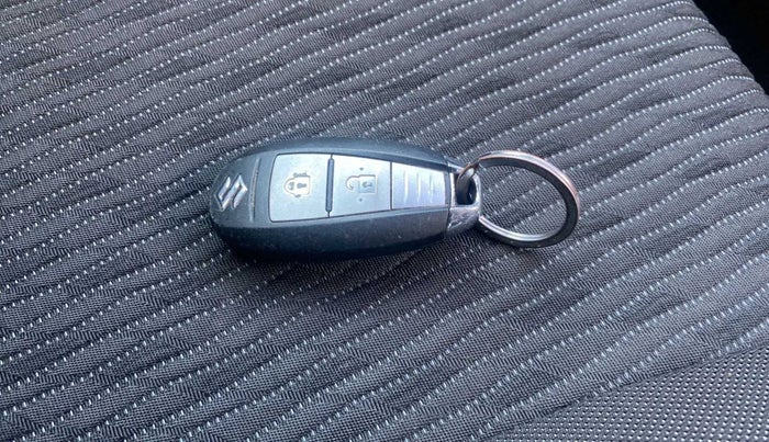2018 Maruti Baleno ZETA PETROL 1.2, Petrol, Manual, 35,136 km, Key Close Up