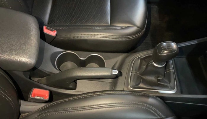 2019 Hyundai Verna 1.6 VTVT SX, Petrol, Manual, 30,562 km, Gear Lever