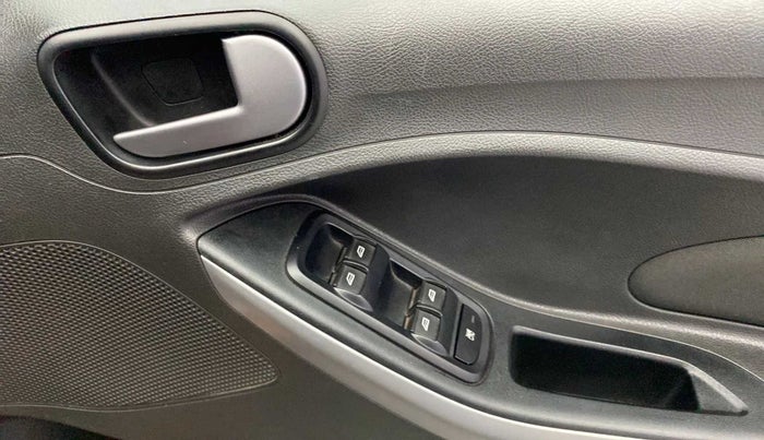 2018 Ford FREESTYLE TREND 1.2 PETROL, Petrol, Manual, 46,516 km, Driver Side Door Panels Control