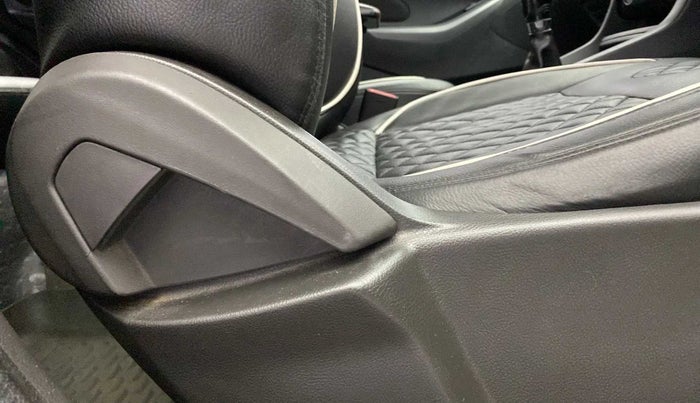 2018 Ford FREESTYLE TREND 1.2 PETROL, Petrol, Manual, 46,516 km, Driver Side Adjustment Panel