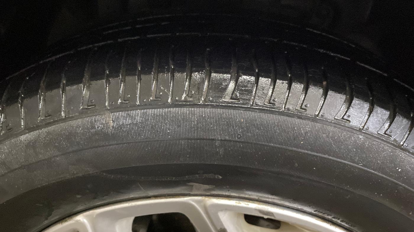 2015 Ford Ecosport TITANIUM 1.0L ECOBOOST, Petrol, Manual, 83,614 km, Left Front Tyre Tread