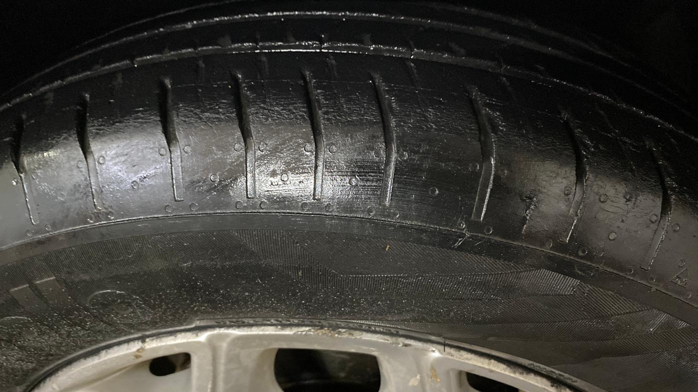 2015 Ford Ecosport TITANIUM 1.0L ECOBOOST, Petrol, Manual, 83,614 km, Right Front Tyre Tread