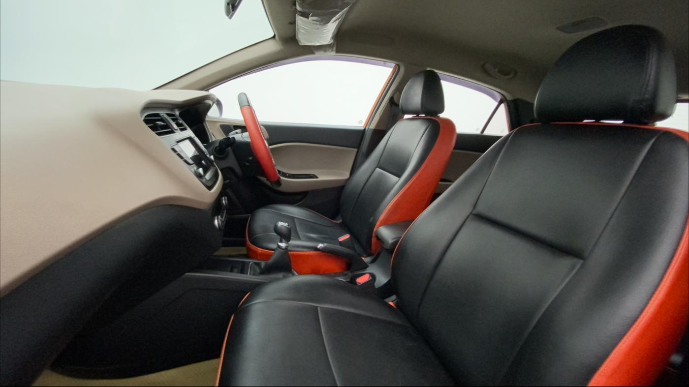 2019 Hyundai Elite i20 ASTA 1.2 (O), Petrol, Manual, 22,782 km, Right Side Front Door Cabin
