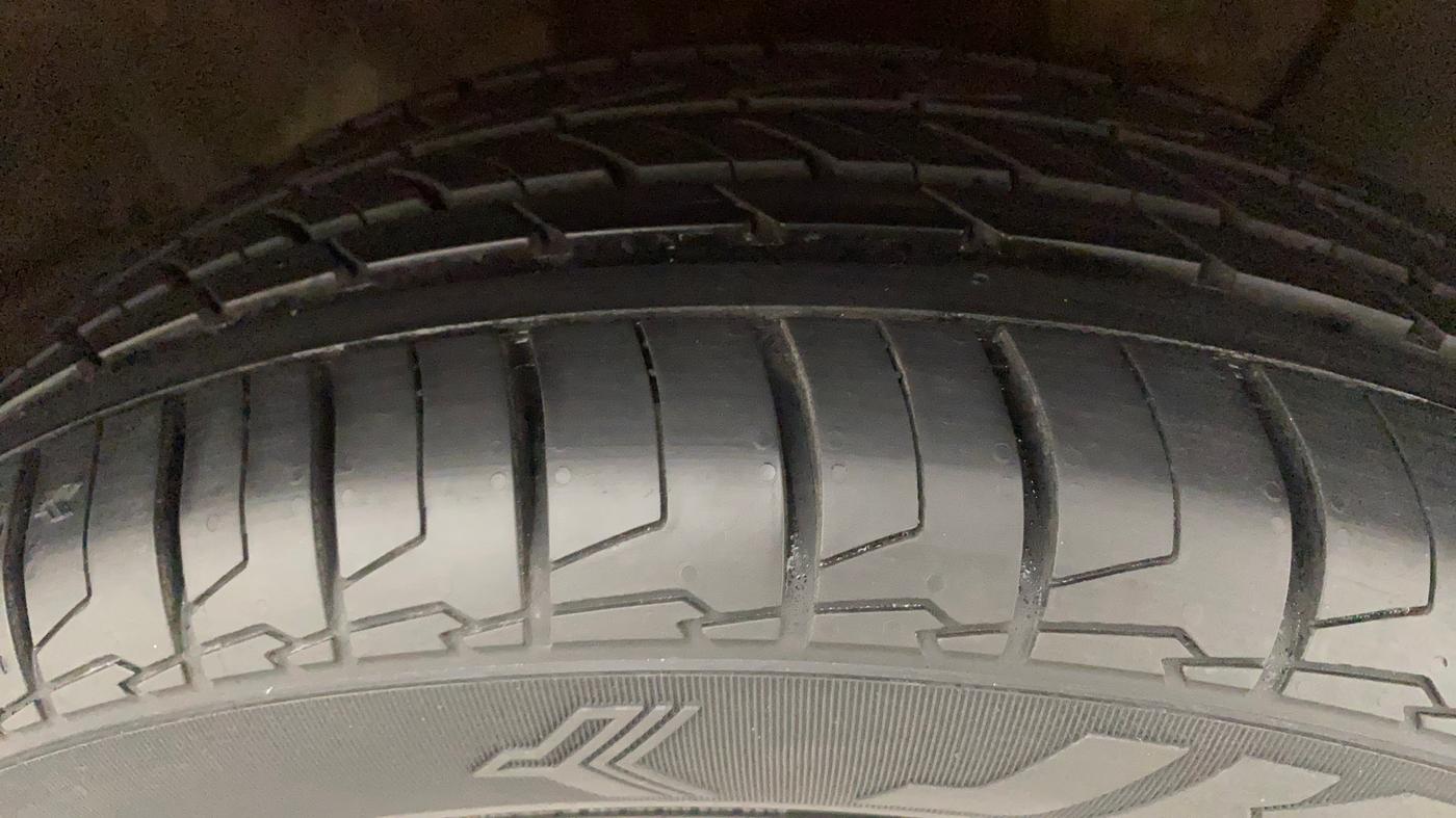 2019 Hyundai Elite i20 ASTA 1.2 (O), Petrol, Manual, 22,782 km, Right Front Tyre Tread