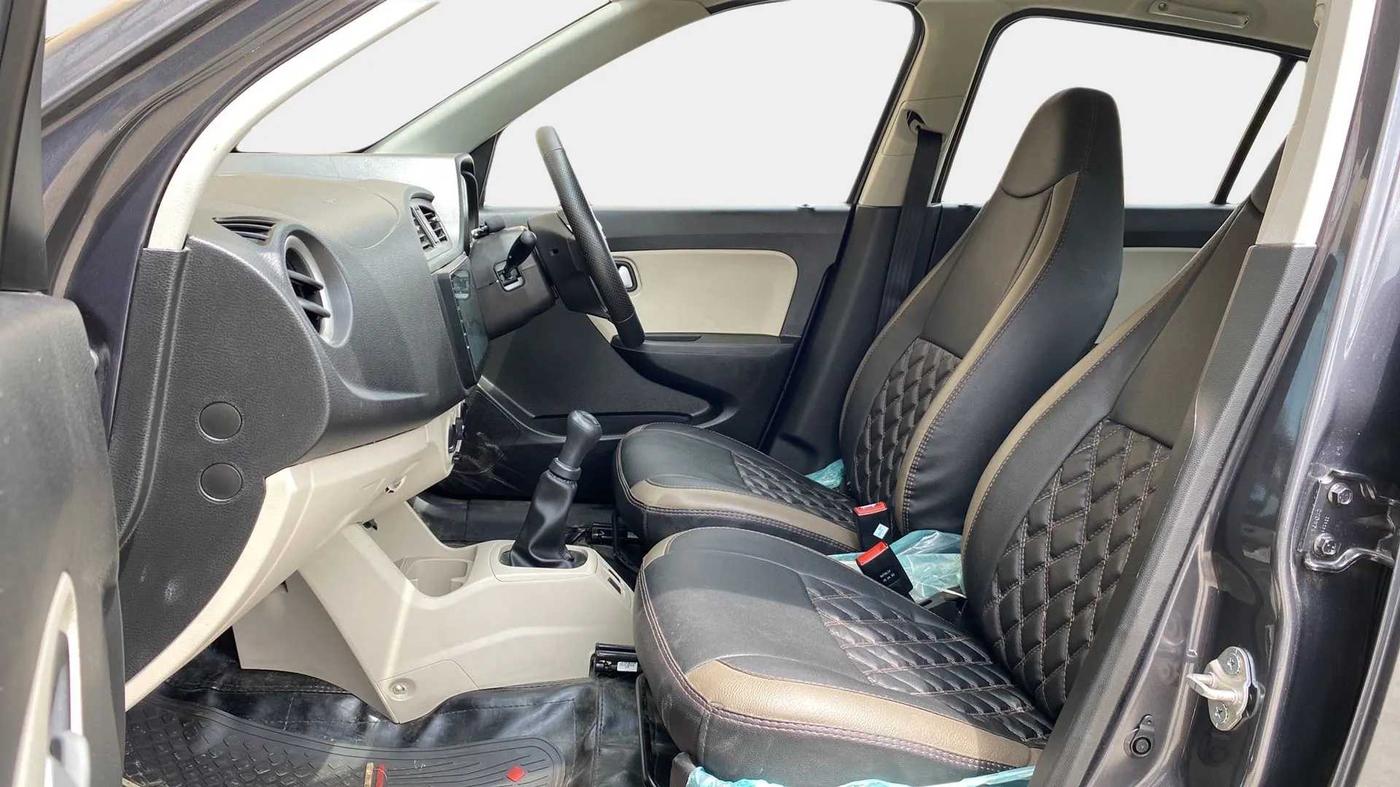 2022 Maruti Alto LXI O, Petrol, Manual, 986 km, Right Side Front Door Cabin
