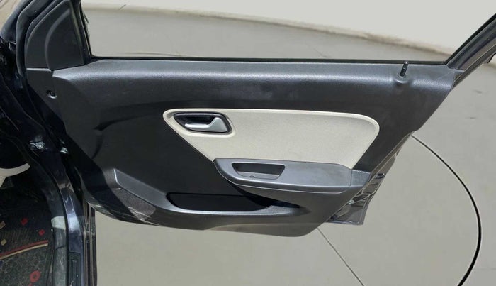 2022 Maruti Alto LXI O, Petrol, Manual, 986 km, Driver Side Door Panels Control