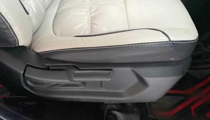 2023 Hyundai VENUE S PLUS 1.5 CRDI, Diesel, Manual, 17,482 km, Driver Side Adjustment Panel