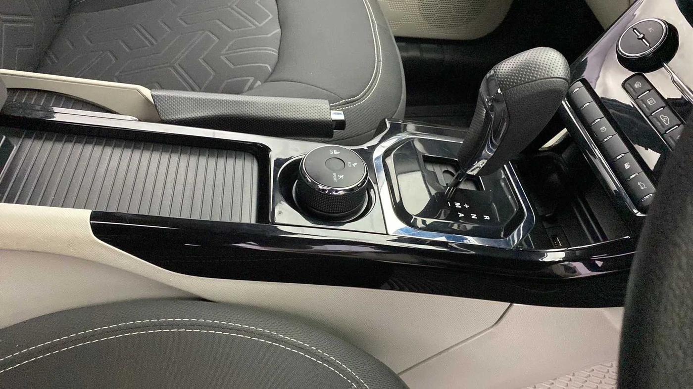 2021 Tata NEXON XZA PLUS PETROL, Petrol, Automatic, 8,841 km, Gear Lever