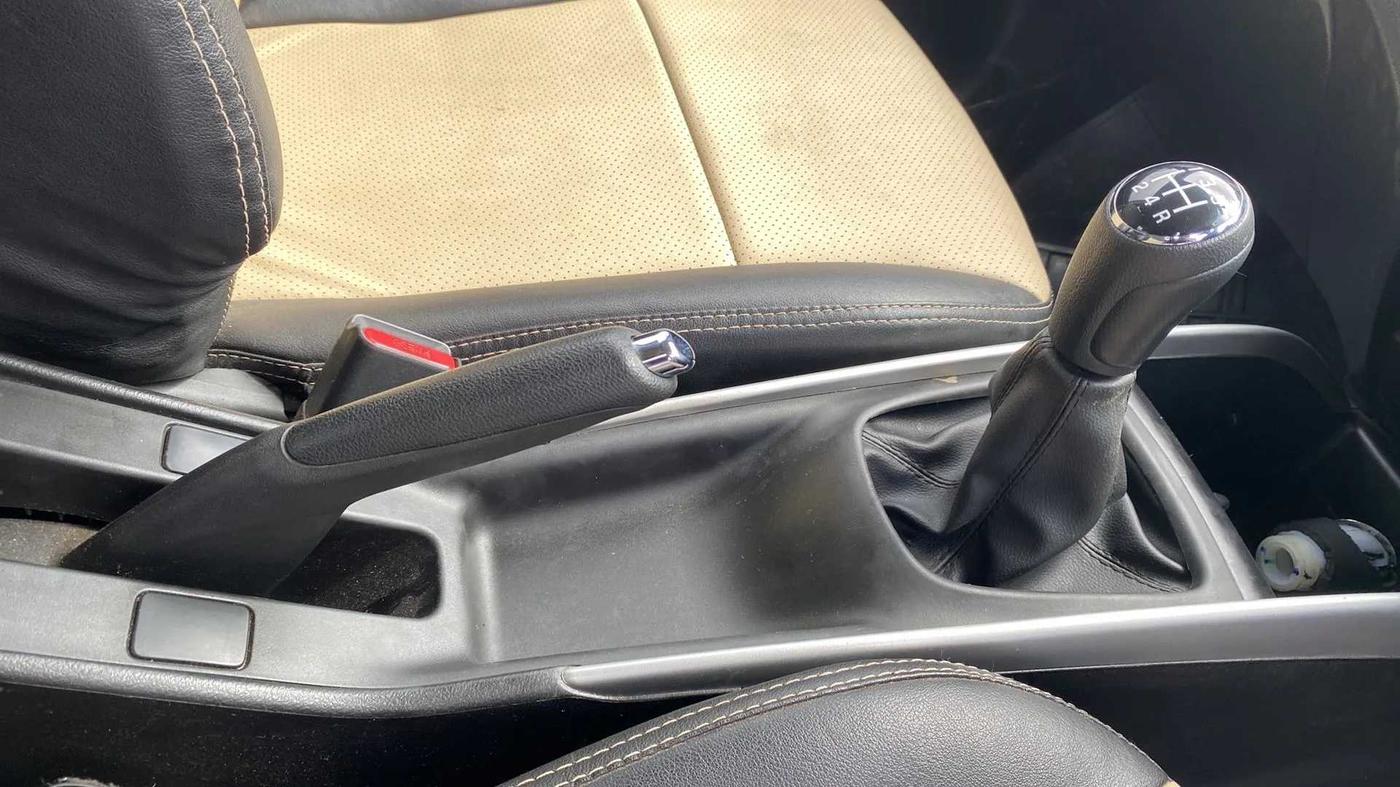 2016 Maruti Baleno DELTA PETROL 1.2, Petrol, Manual, 71,192 km, Gear Lever