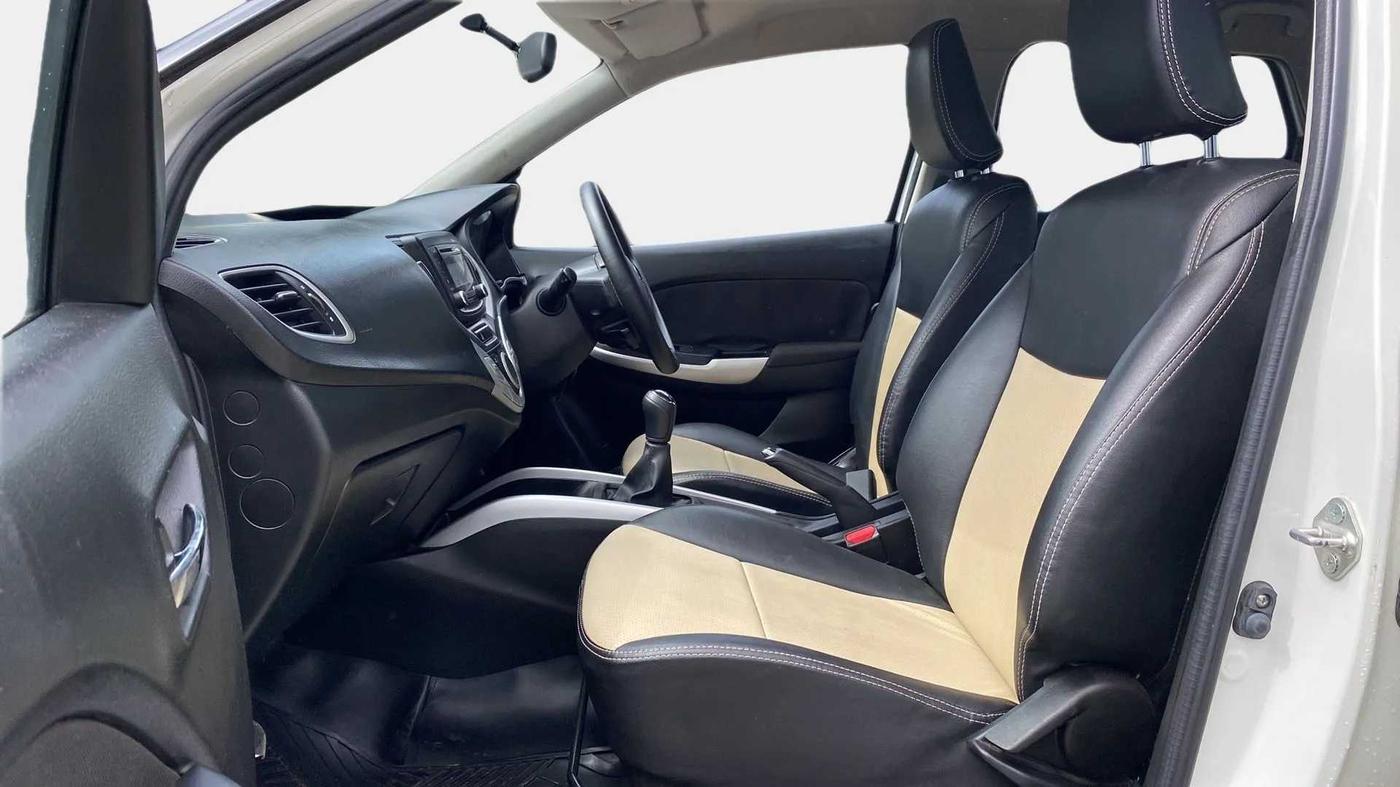 2016 Maruti Baleno DELTA PETROL 1.2, Petrol, Manual, 71,192 km, Right Side Front Door Cabin