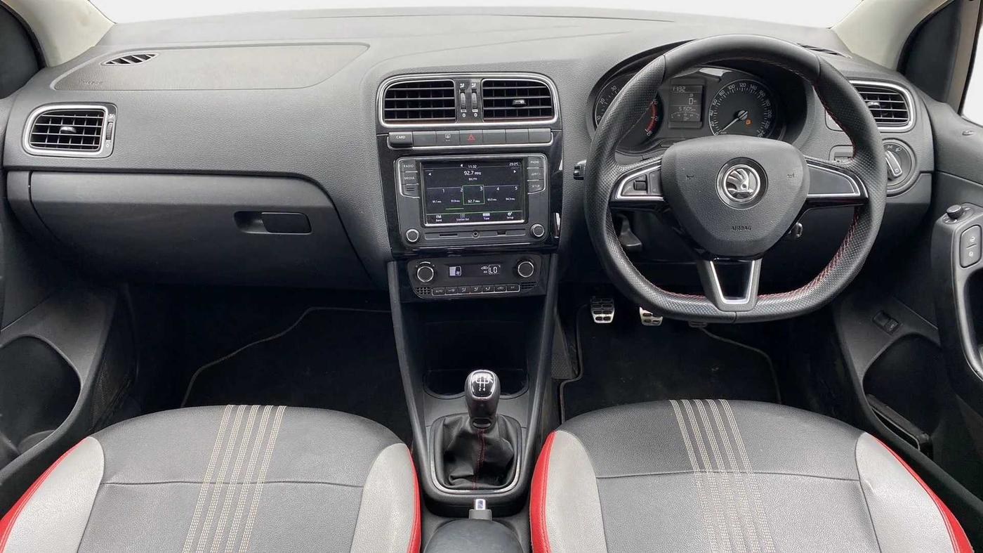 2018 Skoda Rapid STYLE 1.6 MPI, Petrol, Manual, 51,476 km, Dashboard