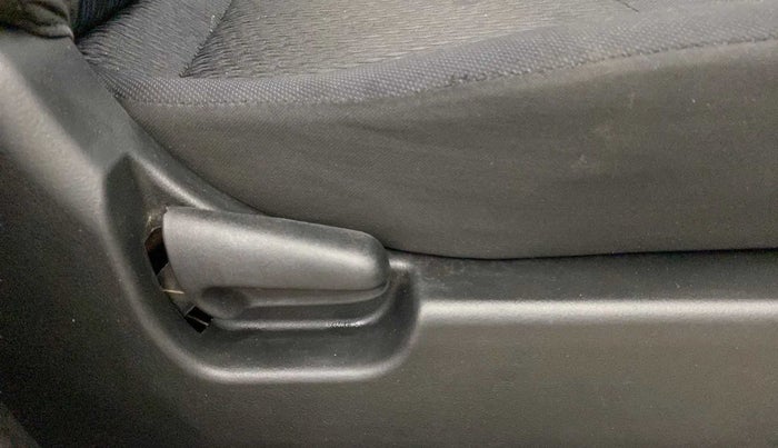 2013 Maruti Wagon R Stingray VXI, Petrol, Manual, 96,204 km, Driver Side Adjustment Panel