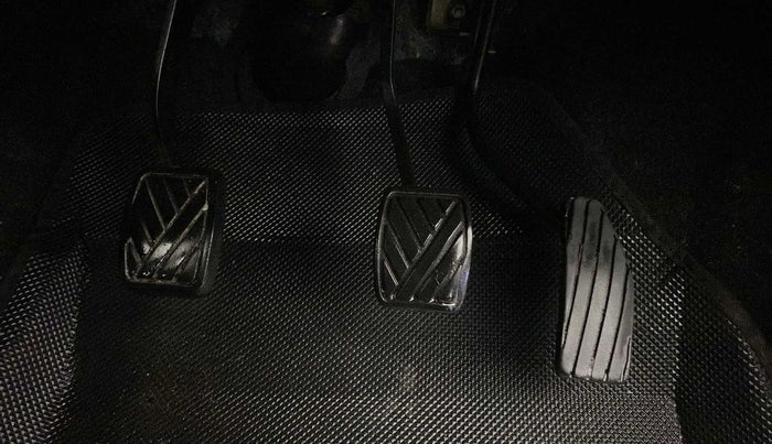 2013 Maruti Wagon R Stingray VXI, Petrol, Manual, 96,204 km, Pedals