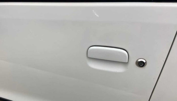 2017 Maruti Wagon R 1.0 VXI, Petrol, Manual, 79,461 km, Front passenger door - Slightly dented