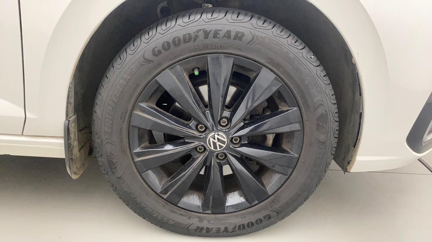 2022 Volkswagen VIRTUS HIGHLINE TSI 1.0 MT, Petrol, Manual, 18,651 km, Right Front Wheel