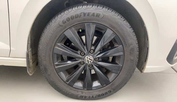 2022 Volkswagen VIRTUS HIGHLINE TSI 1.0 MT, Petrol, Manual, 18,651 km, Right Front Wheel
