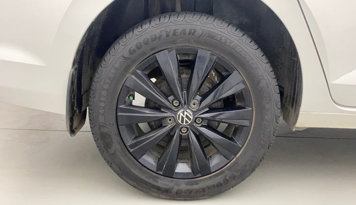 2022 Volkswagen VIRTUS HIGHLINE TSI 1.0 MT, Petrol, Manual, 18,651 km, Right Rear Wheel