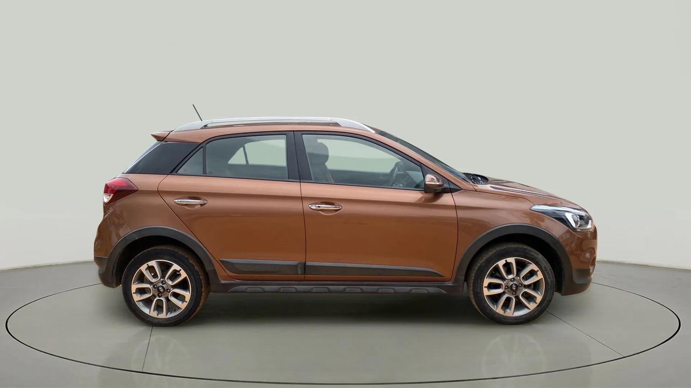 2016 Hyundai i20 Active 1.2 SX, Petrol, Manual, 27,654 km, Right Side View