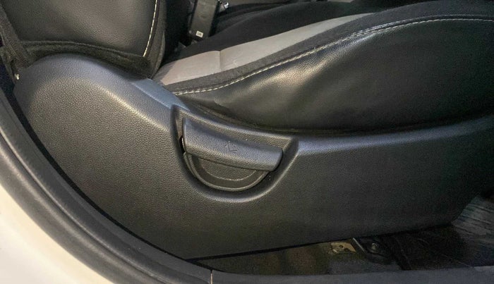 2014 Hyundai Grand i10 SPORTZ 1.2 KAPPA VTVT, Petrol, Manual, 78,904 km, Driver Side Adjustment Panel