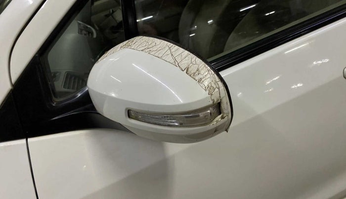 2014 Maruti Ertiga VDI, Diesel, Manual, 59,545 km, Left rear-view mirror - Indicator light has minor damage