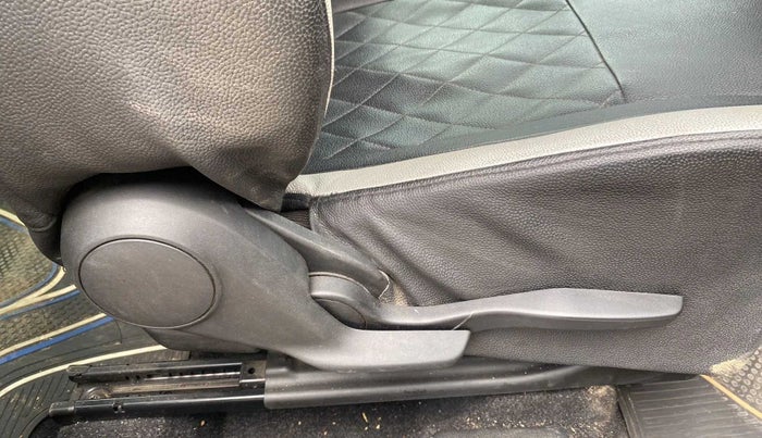 2017 Maruti Baleno ZETA PETROL 1.2, Petrol, Manual, 42,009 km, Driver Side Adjustment Panel